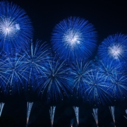 Silvester Feuerwerk blau